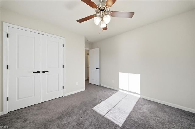 1925 Sparrow RD, Chesapeake, VA 23320