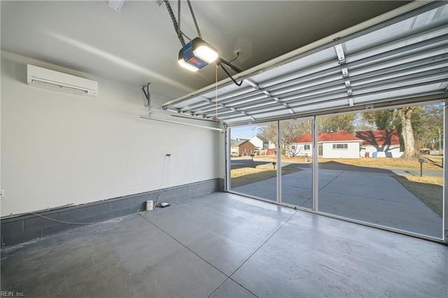 1925 Sparrow RD, Chesapeake, VA 23320