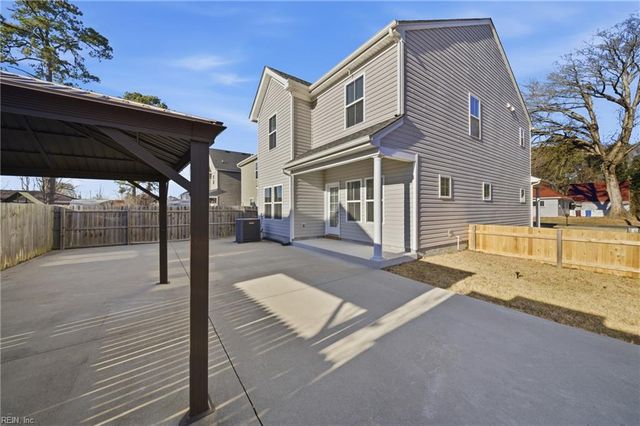 1925 Sparrow RD, Chesapeake, VA 23320