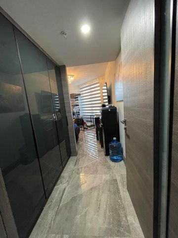 17275 Collins Avenue 405, Sunny Isles Beach, FL 33160