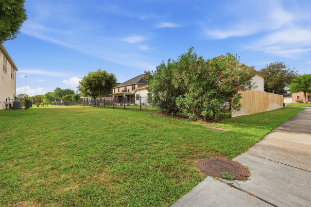 20022 Glen Lake Drive, Spring, TX 77388