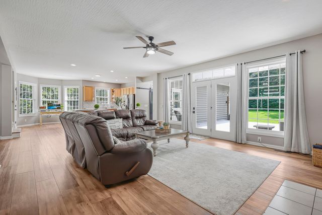 5876 Jaycox Road, Galena, OH 43021