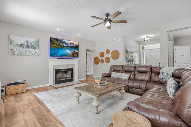 5876 Jaycox Road, Galena, OH 43021