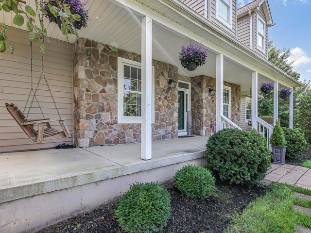 5876 Jaycox Road, Galena, OH 43021