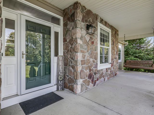 5876 Jaycox Road, Galena, OH 43021