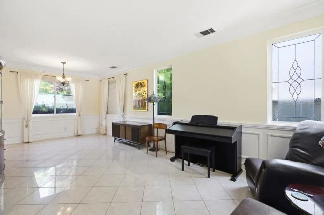 6056 Paseo Pradera, Carlsbad, CA 92009