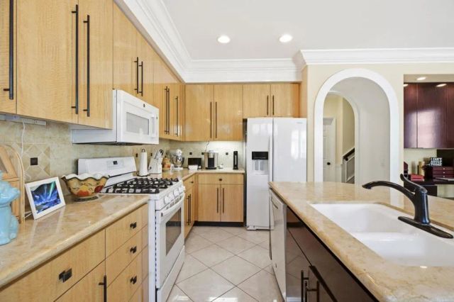 6056 Paseo Pradera, Carlsbad, CA 92009