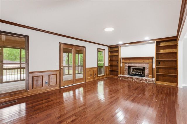2324 Woodlair Way, Signal Mountain, TN 37377