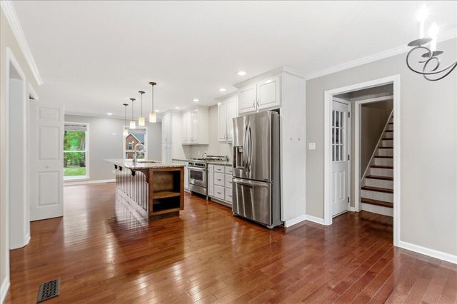 2324 Woodlair Way, Signal Mountain, TN 37377