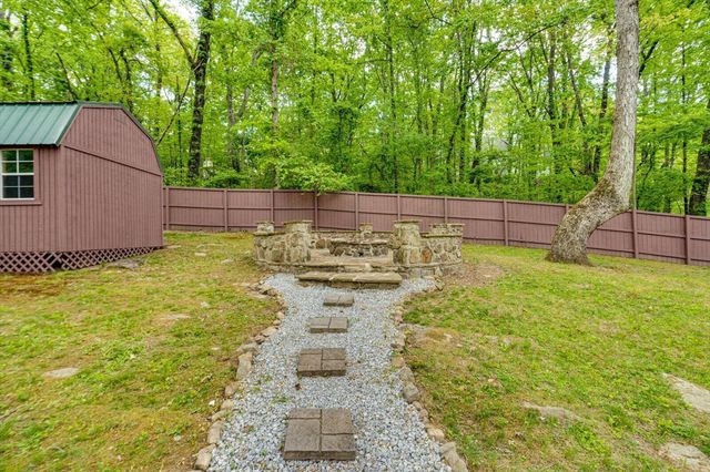 2324 Woodlair Way, Signal Mountain, TN 37377