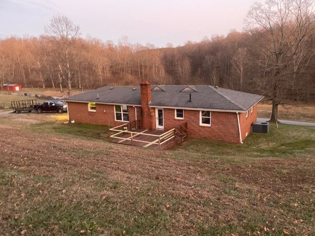 1036 Wiggs Branch Rd, Erin, TN 37061