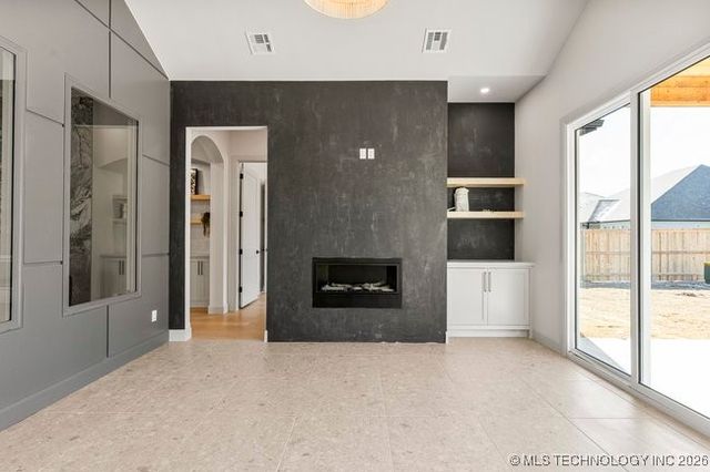 12036 S Vandalia Avenue E, Tulsa, OK 74137