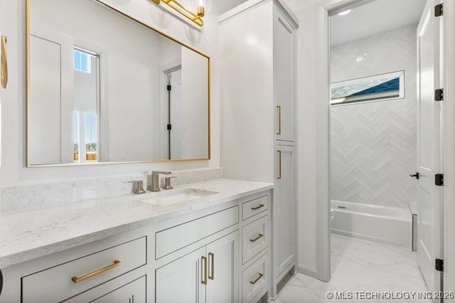 12036 S Vandalia Avenue E, Tulsa, OK 74137