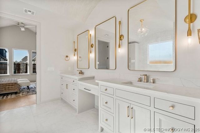 12036 S Vandalia Avenue E, Tulsa, OK 74137