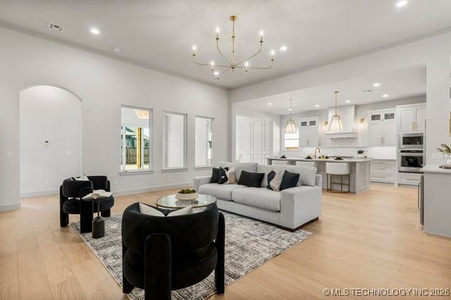 12036 S Vandalia Avenue E, Tulsa, OK 74137