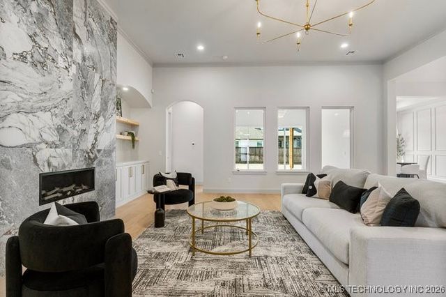 12036 S Vandalia Avenue E, Tulsa, OK 74137