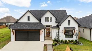 12036 S Vandalia Avenue E, Tulsa, OK 74137