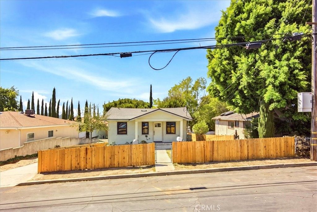 10237 Silverton, Tujunga, CA 91042 — photo 5
