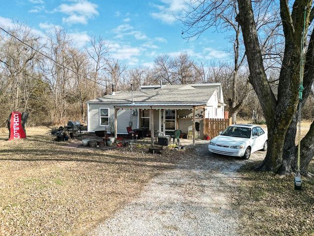 329 S 64th Street, Kansas City, KS 66111