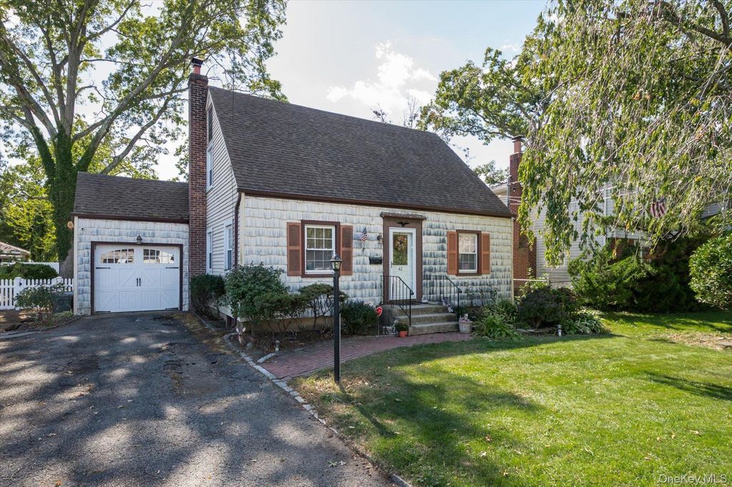 42 Sherman Avenue, Merrick, NY 11566 — exterior