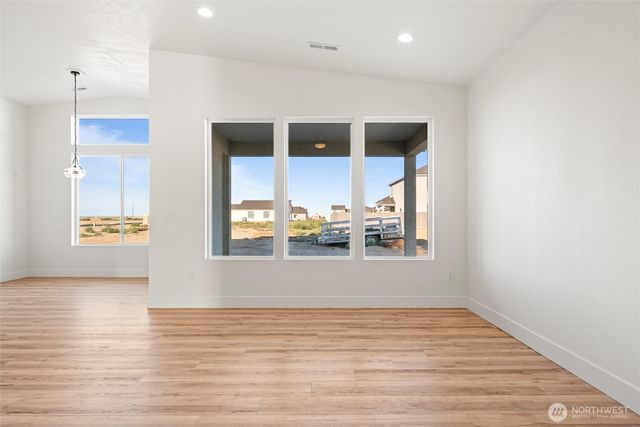 1209 E Mt Hood Street, Othello, WA 99344