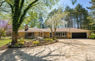 8780 Dixie Highway, Birch Run, MI 48415