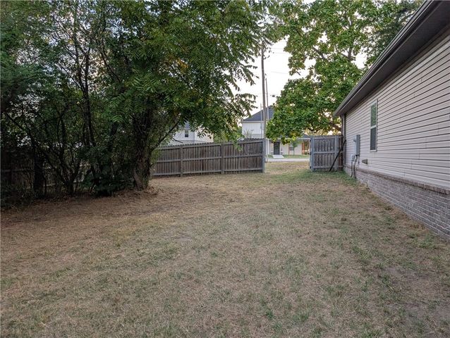 1918 S Garland Avenue, Fayetteville, AR 72701