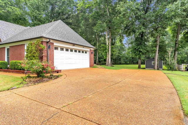 170 FOREST EDGE DR, Eads, TN 38028
