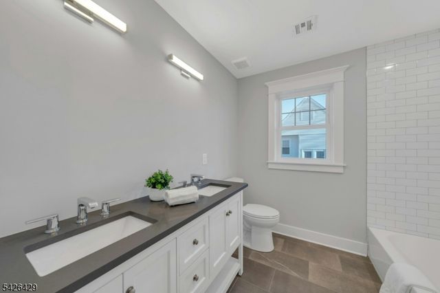 21 Spruce St, Cranford Twp., NJ 07016