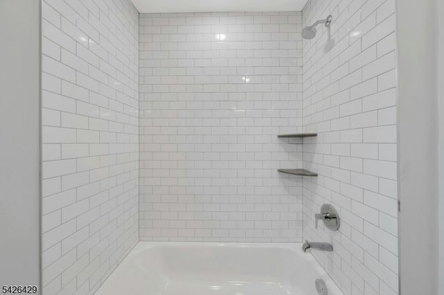 21 Spruce St, Cranford Twp., NJ 07016