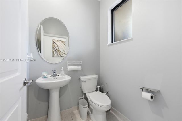 20572 NE 5th Pl, Miami, FL 33179