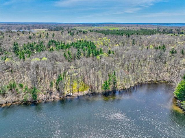11404 N Farnsworth Road, Hayward, WI 54843