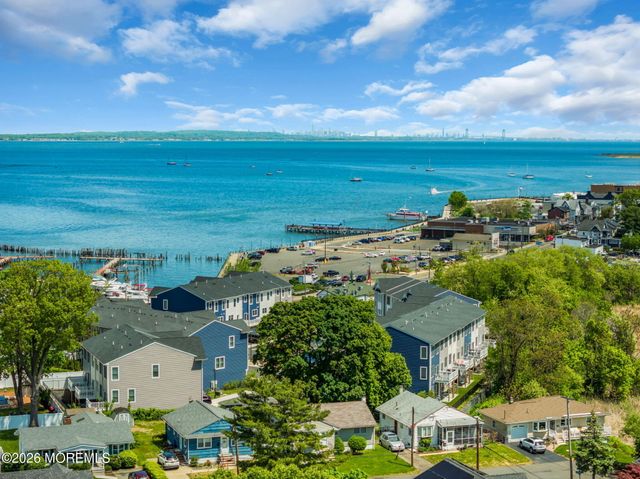 12 Raritan Cove, Keyport, NJ 07735