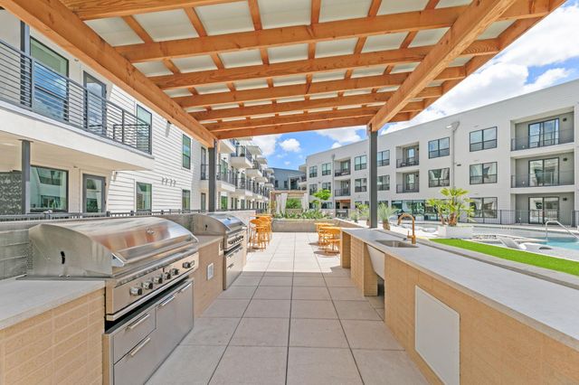 1701 Simond Ave 407, Austin, TX 78723