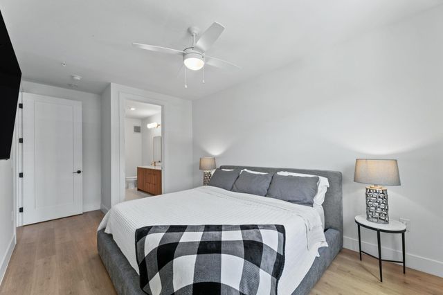 1701 Simond Ave 407, Austin, TX 78723