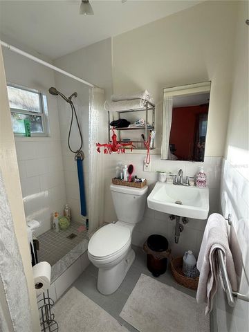 4696 48TH AVENUE N, St Petersburg, FL 33714