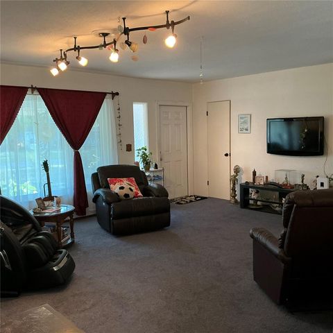 4696 48TH AVENUE N, St Petersburg, FL 33714