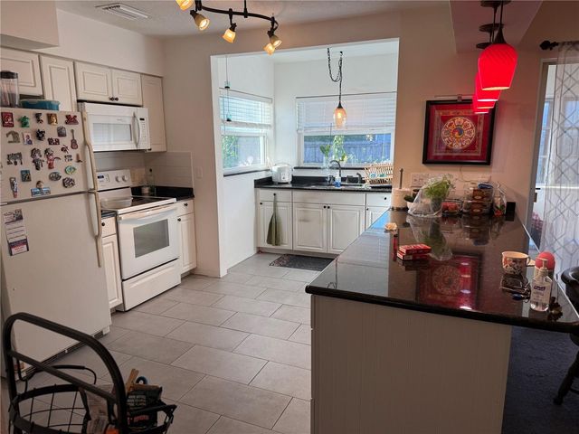 4696 48TH AVENUE N, St Petersburg, FL 33714