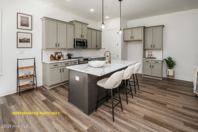 1717 Dixon Grove Lane, Grimesland, NC 27837