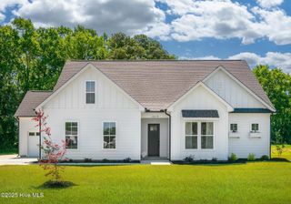 1717 Dixon Grove Lane, Grimesland, NC 27837