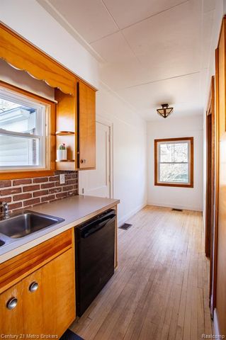 4727 Pine Street, Columbiaville, MI 48421