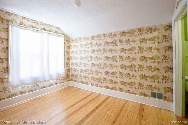 4727 Pine Street, Columbiaville, MI 48421