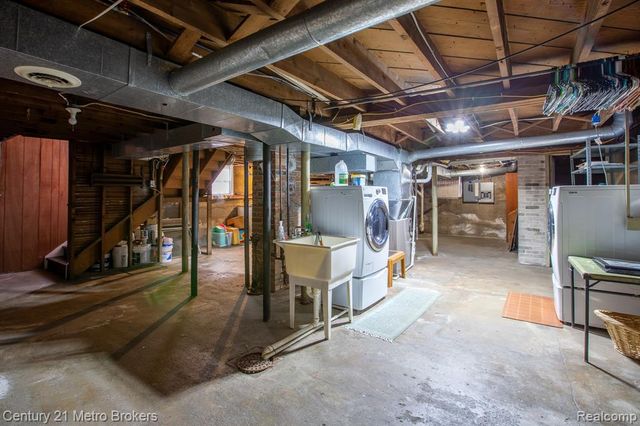 4727 Pine Street, Columbiaville, MI 48421