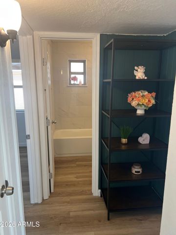 2930 W MCKINLEY Street, Phoenix, AZ 85009