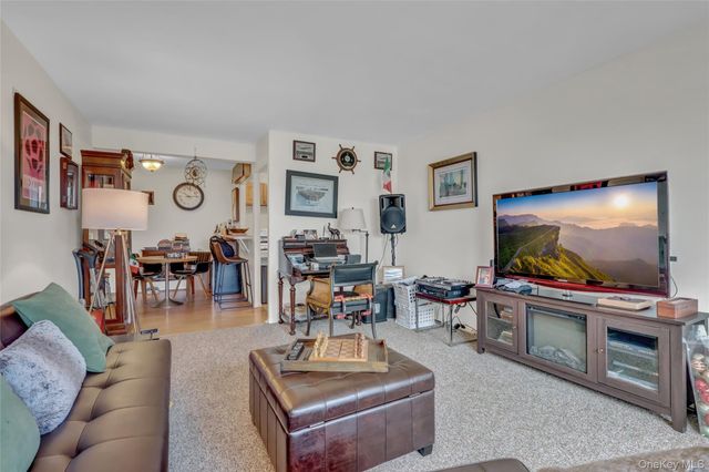 20 Wendell Street 26E, Hempstead, NY 11550