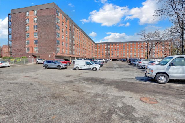 20 Wendell Street 26E, Hempstead, NY 11550