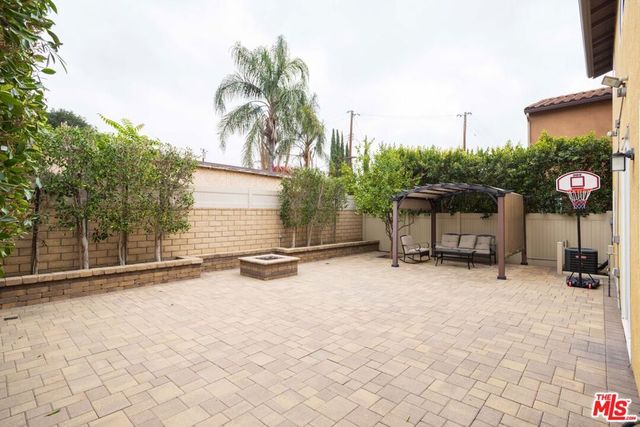 9722 Pine Orchard Street, Pacoima, CA 91331