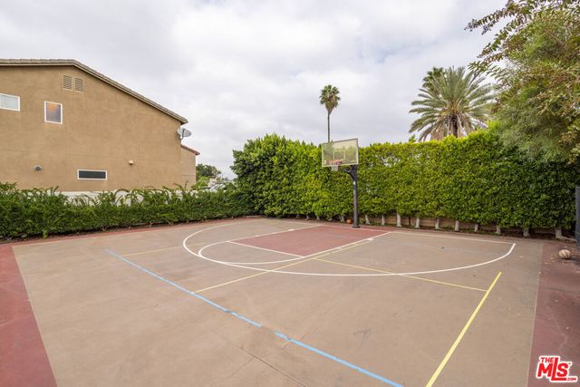 9722 Pine Orchard Street, Pacoima, CA 91331