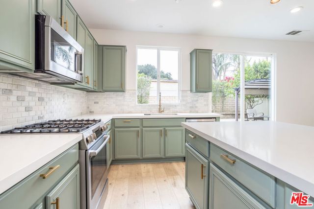 9722 Pine Orchard Street, Pacoima, CA 91331