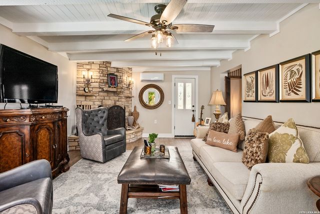1558 Trail Ridge Dr, Canyon Lake, TX 78133